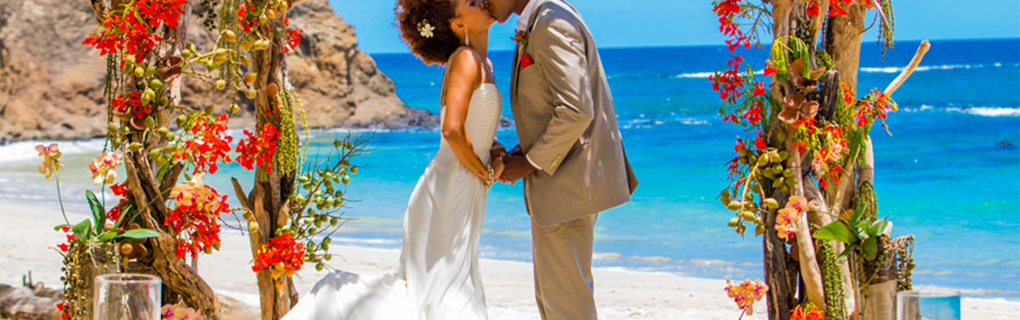 Compare these two resorts in Costa Rica for couples interested in a destination wedding-Secrets Papagayo Costa Rica and Dreams Las Mareas Costa Rica 