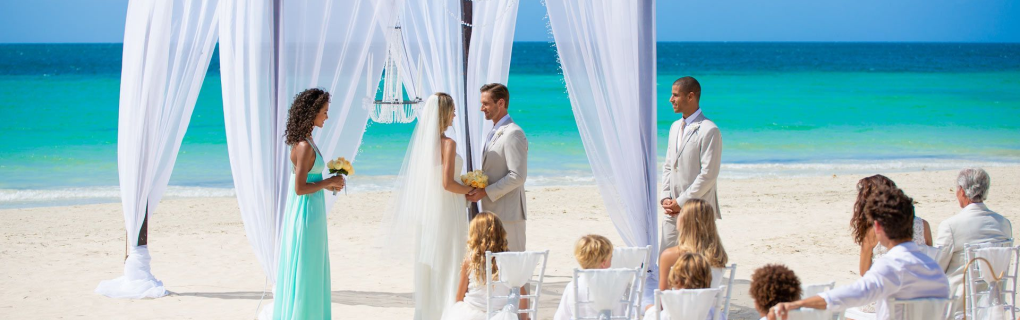 destination wedding at dreams riviera cancun or hyatt ziva cancun wedding  