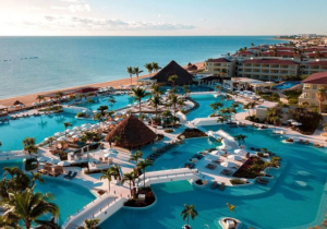 A Moon Palace Cancun Wedding: A Luxurious Destination Wedding Experience on a Budget