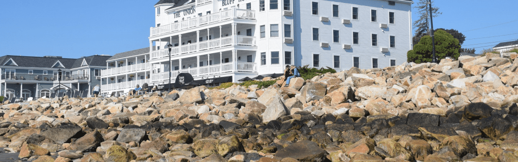Why Maine is a great place to become a travel agent who specializes in Hawaii Maine work as a travel agent in Maine and sell trips to Hawaii. 