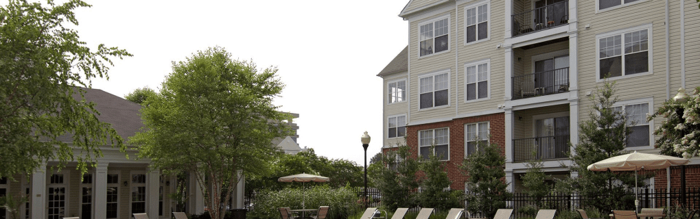 Why Maryland is a great place to become a travel agent who specializes in Hawaii Maryland work as a travel agent in Maryland and sell trips to Hawaii. 