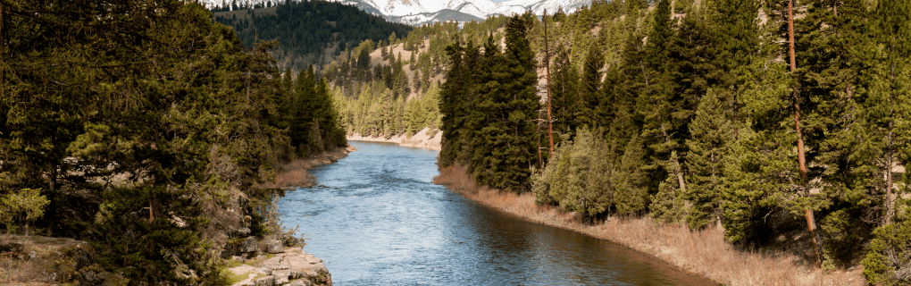 Why Montana is a great place to become a travel agent who specializes in Hawaii Montana work as a travel agent in Montana and sell trips to Hawaii. 