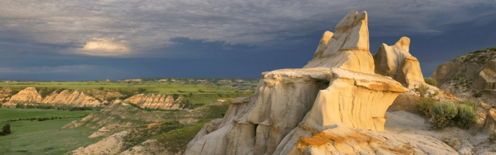 Why North Dakota is a great place to become a travel agent who specializes in Hawaii North Dakota work as a travel agent in North Dakota and sell trips to Hawaii. 