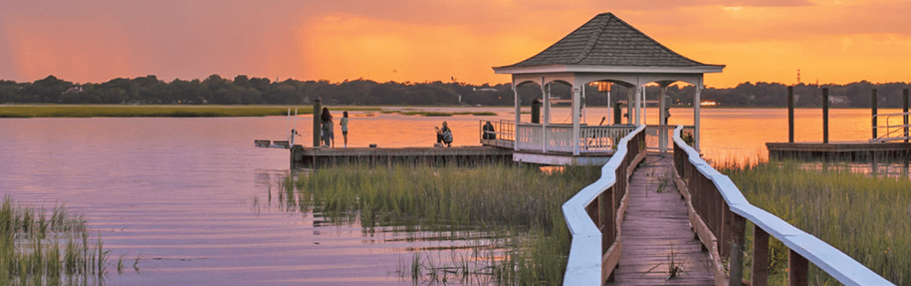 Why South Carolina is a great place to become a travel agent who specializes in Hawaii South Carolina work as a travel agent in South Carolina and sell trips to Hawaii. 
