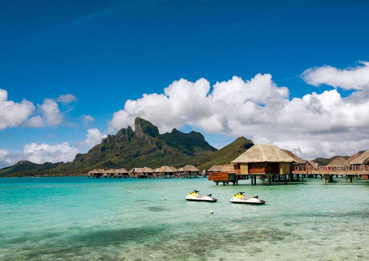 How Is the Travel Agent Role Changing in 2025?