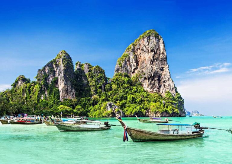 Inside the Life of Travel Pros: Daily Realities and Dreams