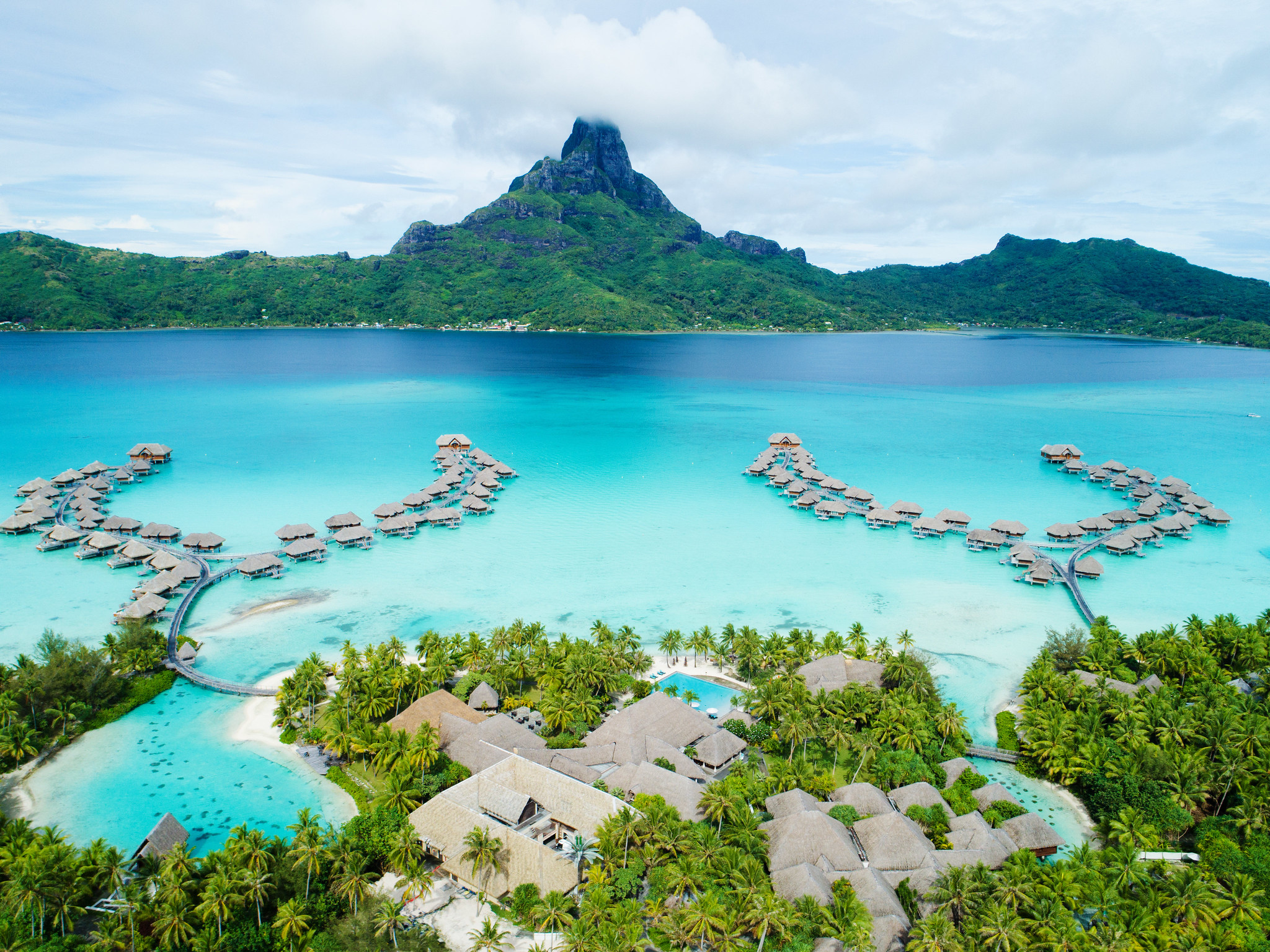 Adults-Only Tahiti: The Most Romantic Resorts for Couples