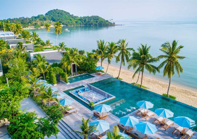 How Smart Travel Advisors Turn One Booking into a Decade of Repeat Business