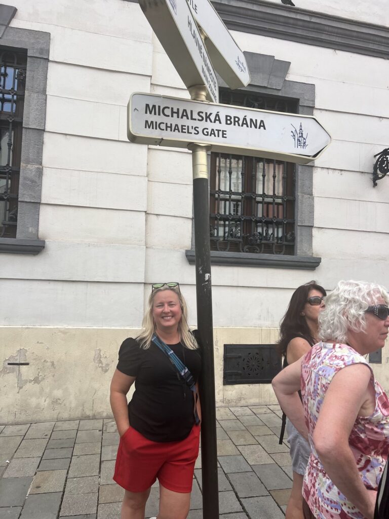 What’s the Difference Between a Guided Tour and Independent Travel in Europe?