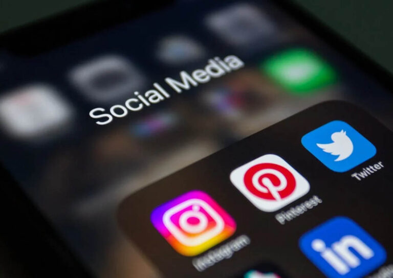 The Definitive Social Media Masterclass for Travel Advisors: From First Post to Fully Booked