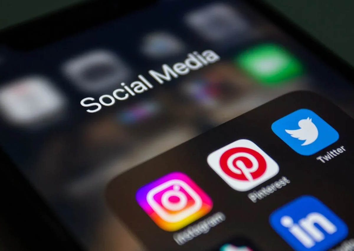 The Definitive Social Media Masterclass for Travel Advisors: From First Post to Fully Booked