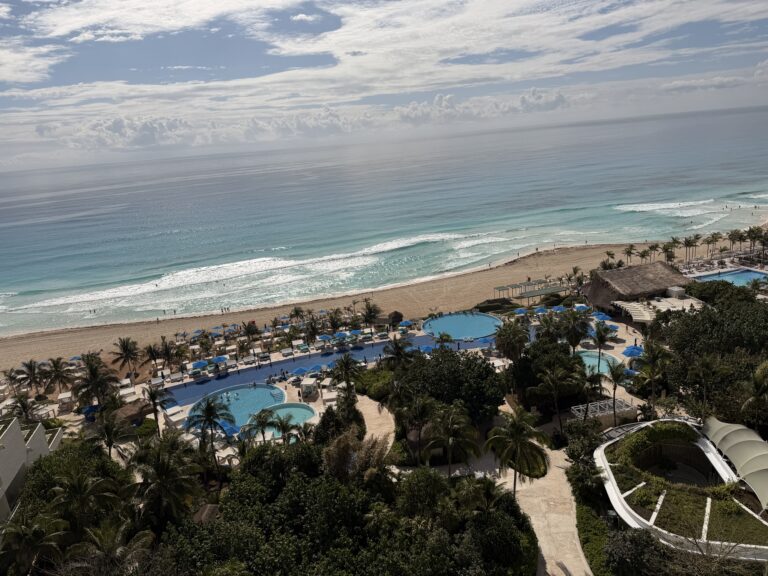 Summer Travel to Cancun: How a Travel Advisor Helps You Avoid Sargassum Surprises and Choose the Right Resort