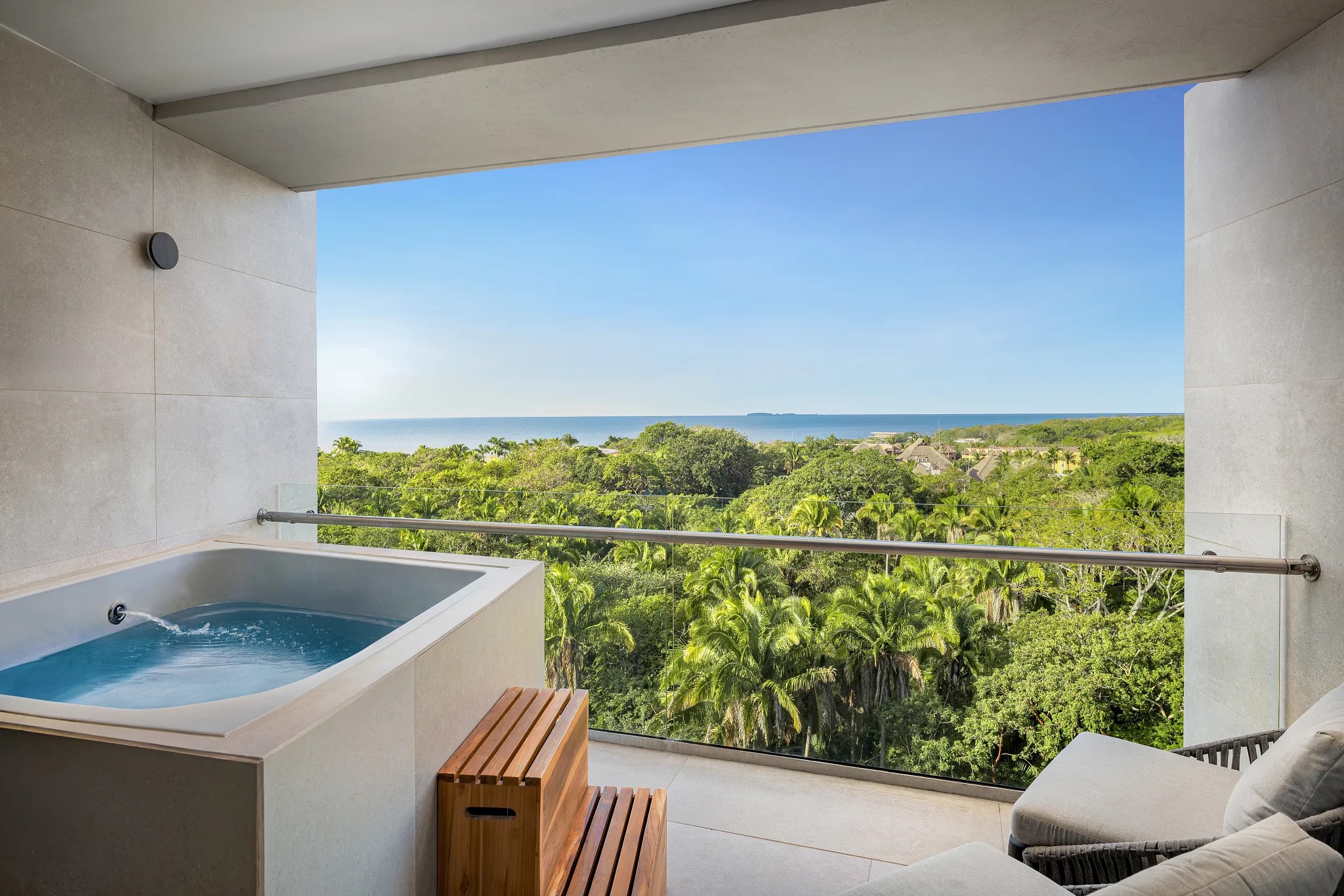 Junior Suite Tropical View King