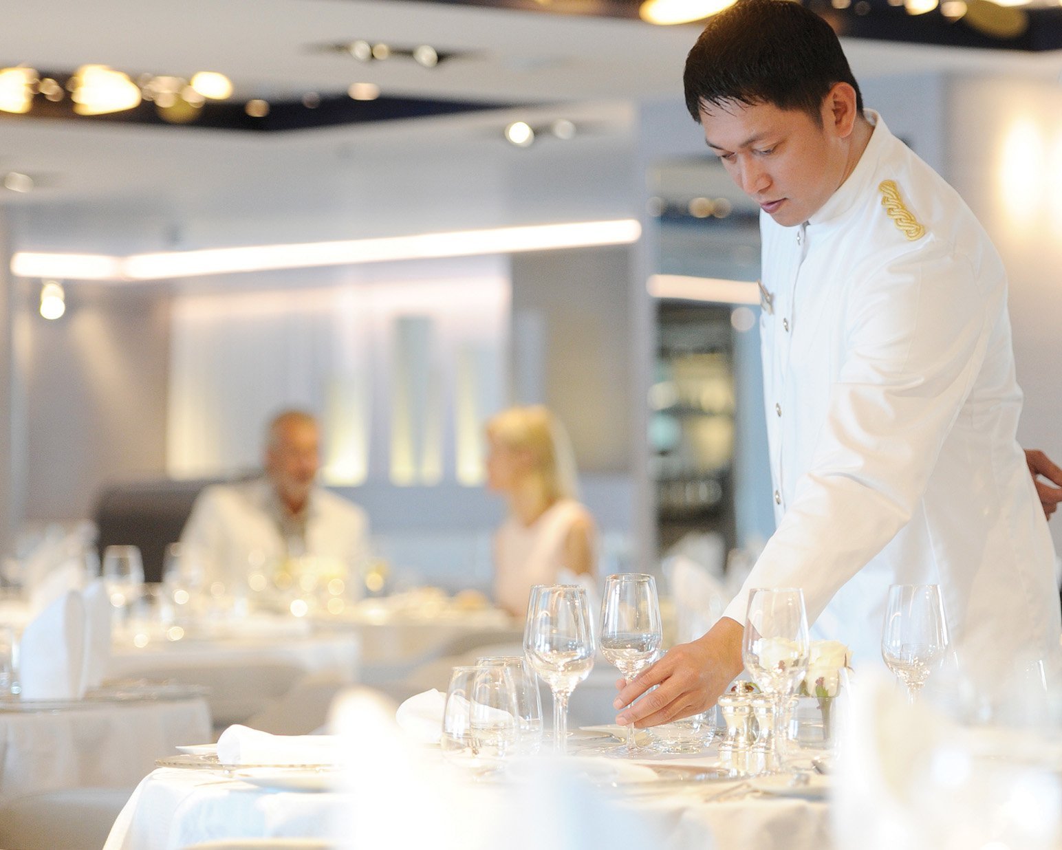 Panoramic observation lounge on board Abercrombie & Kent luxury polar expedition yacht