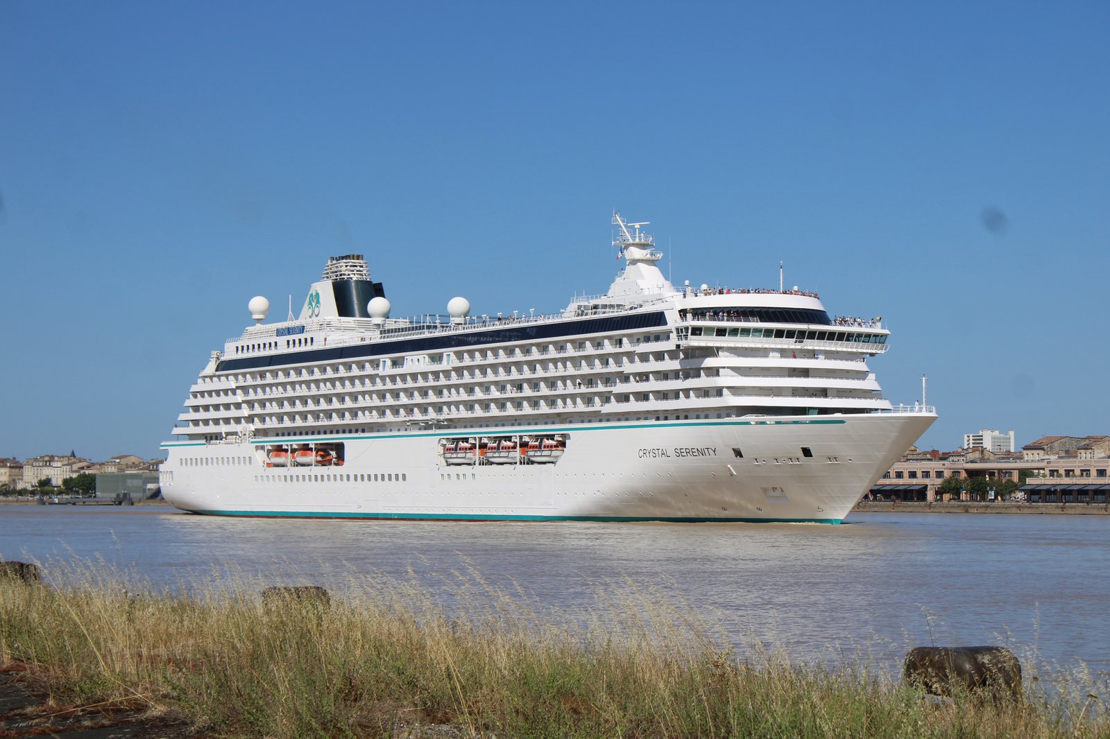 Crystal Serenity Luxury Flagship Cruising at Sea