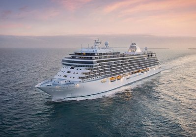 Seven Seas Splendor sailing on luxury cruise itinerary