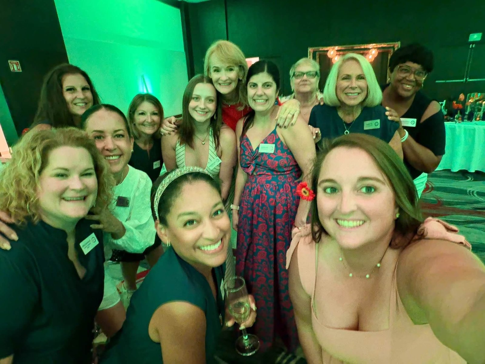 Travel Agent Pro advisors gathered together for a group photo at the farewell dinner celebration